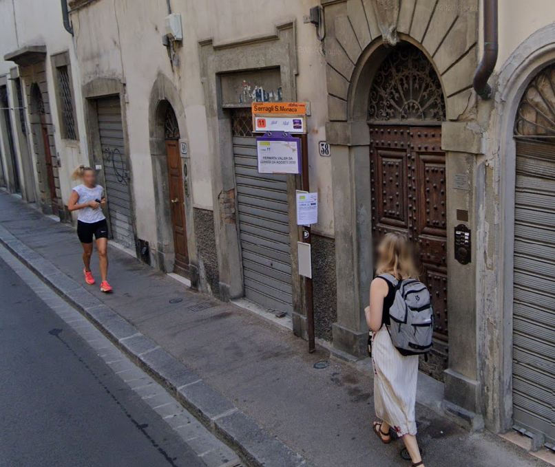 Bus 11 Stop in Via dei Serragli 38